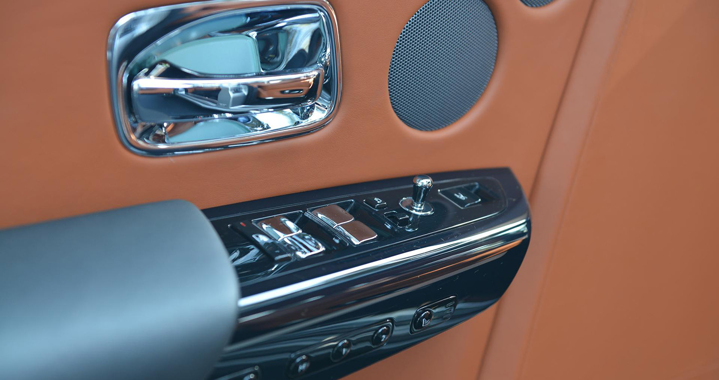 Ảnh chi tiết Rolls-Royce Phantom 2018 tại Monterey Car Week 2017 2018-rolls-royce-phantom-the-quail-13.jpg