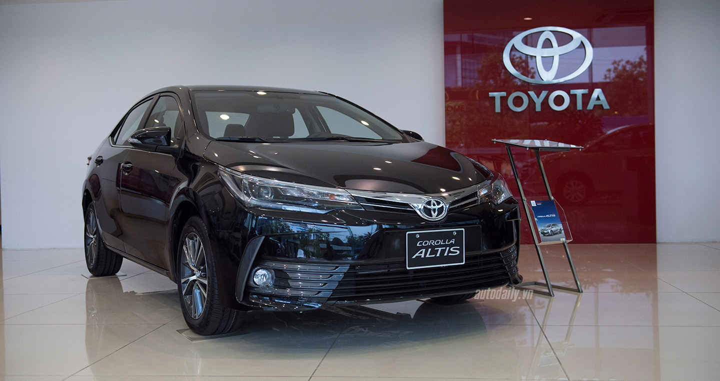 Đánh giá có nên mua Toyota Corolla Altis 2017 cũ không