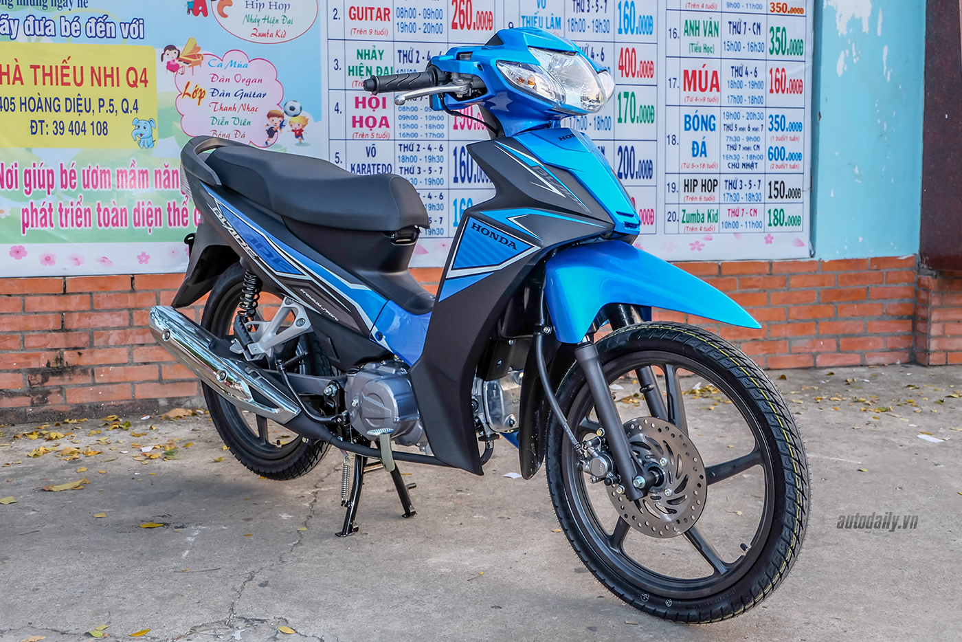 Nhận ngay thẻ điện thoại 600000 đồng khi mua xe máy Honda Việt Nam