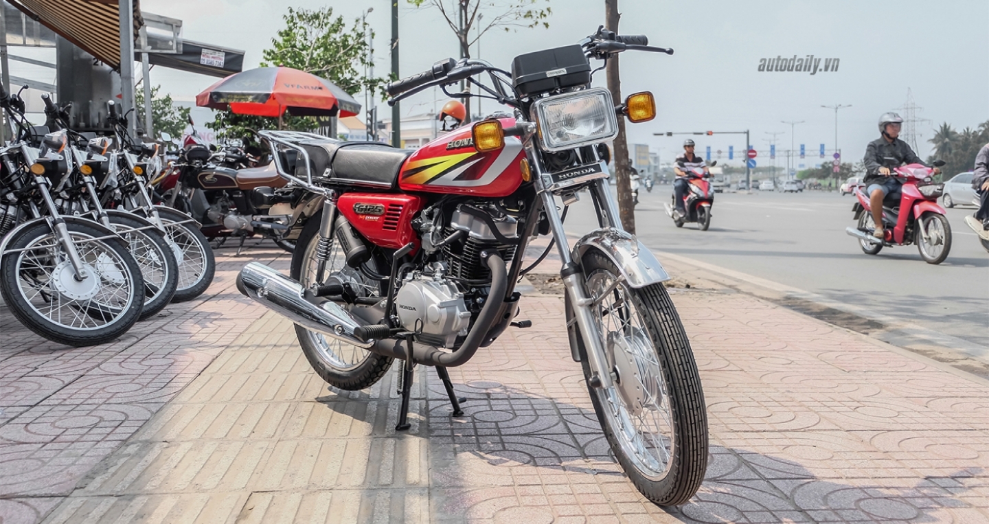 Chọn Yamaha YB125 SP 2017 Hay Honda CG125 2017?