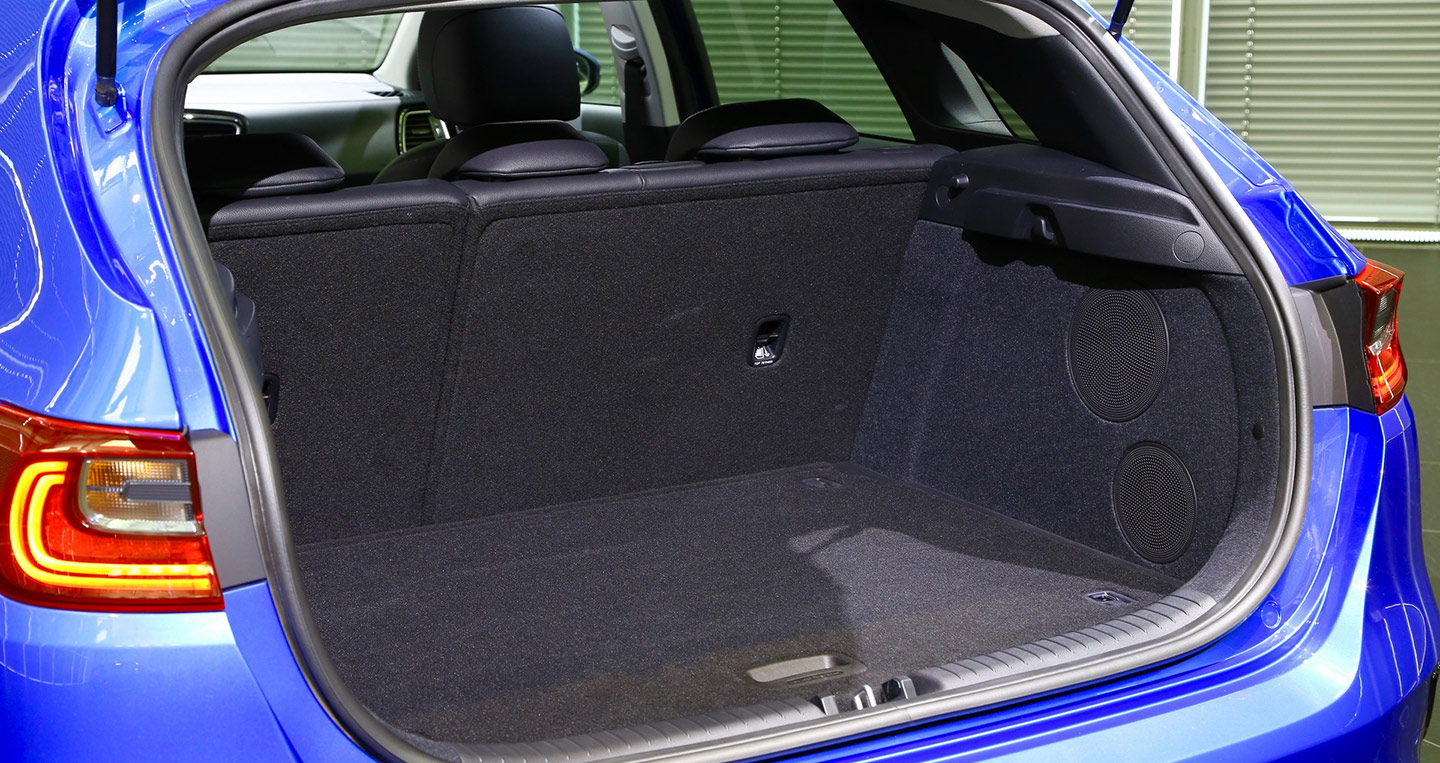 Ảnh chi tiết Kia Ceed 2018 2018-kia-ceed-hatch-unveiled-10.jpg