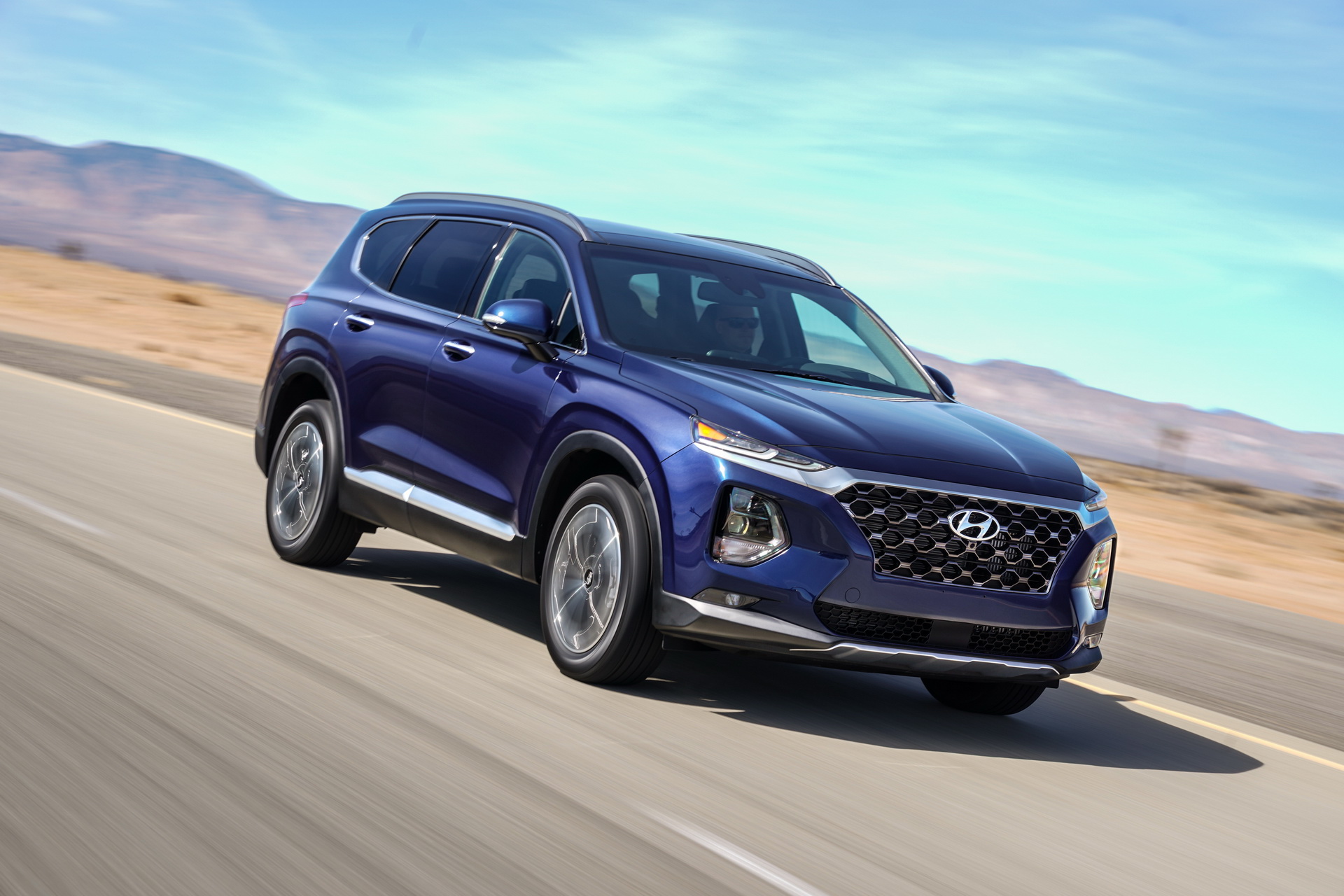 Ảnh chi tiết Hyundai Santa Fe 2019 phiên bản Mỹ 2019-hyundai-santa-fe-us-debut-ny-21.jpg