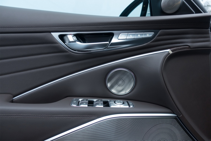 Ảnh chi tiết Kia K900 2019 phiên bản Mỹ kia-k900-19.jpg