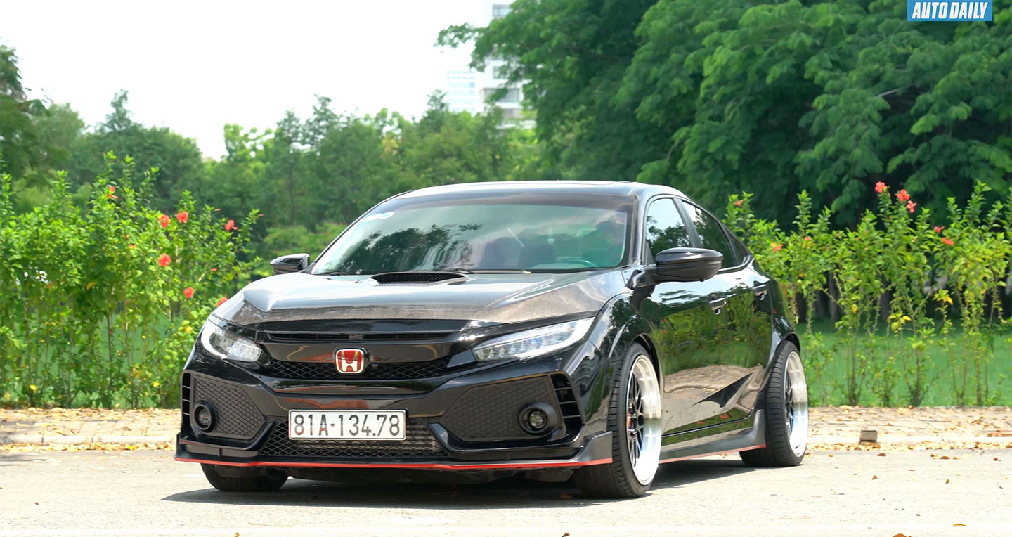 Khám phá Honda Civic độ phong cách Type R "khủng" bậc nhất Việt Nam