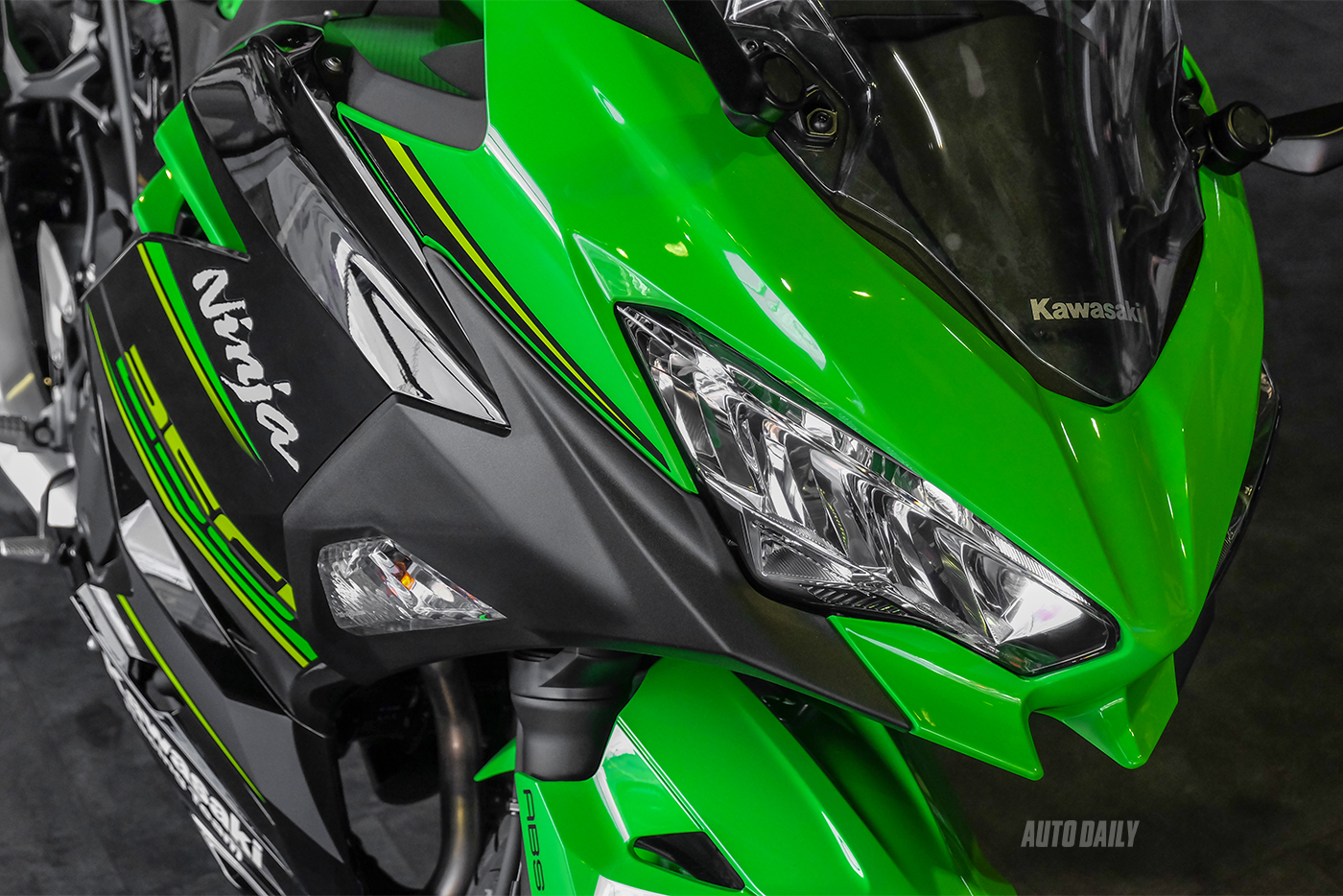 Ảnh chi tiết Kawasaki Ninja 250 2018 kawasaki-ninja-250-2018-2.jpg