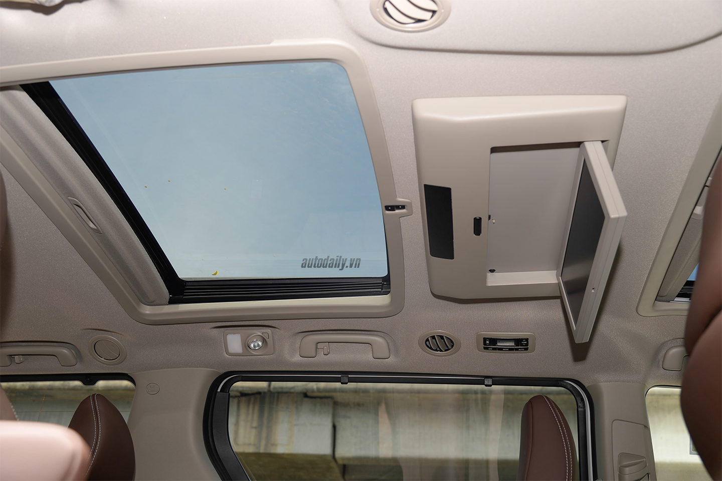 Chi tiết nội thất Toyota Sienna Limited 2018 toyota-noi-that-20.jpg