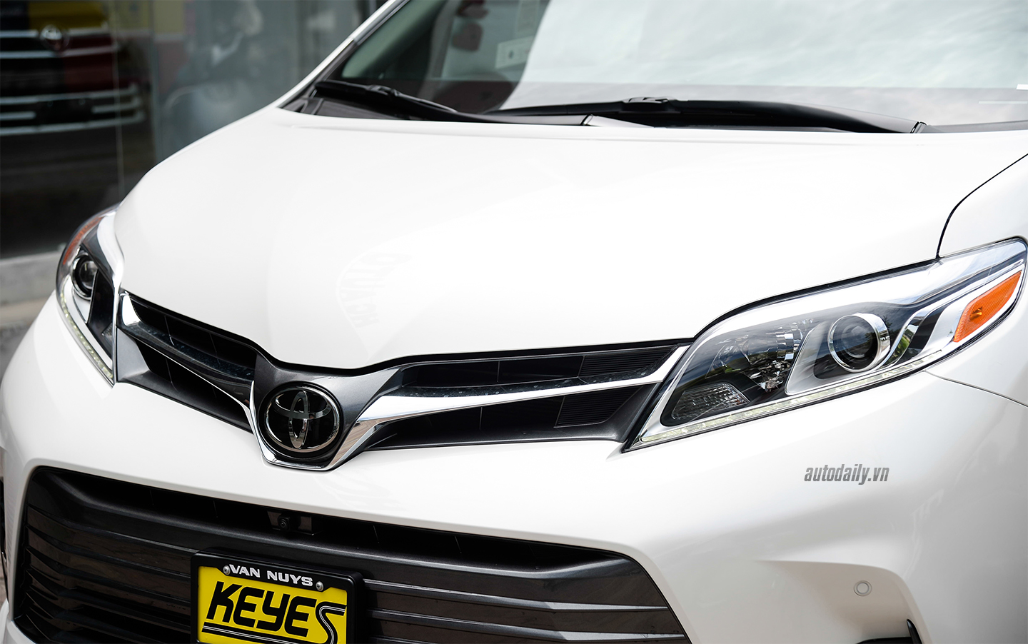 Ảnh chi tiết Toyota Sienna Limited 2018 toyota-sienna-ngoai-that-15.jpg