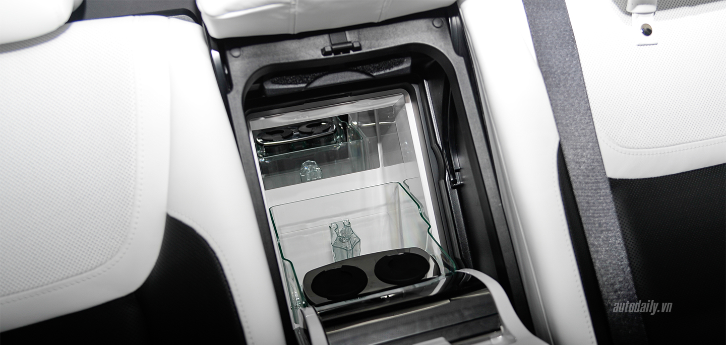 Ảnh chi tiết Rolls-Royce Ghost Black Badge độc nhất Việt Nam rolls-royce-ghost-18.jpg