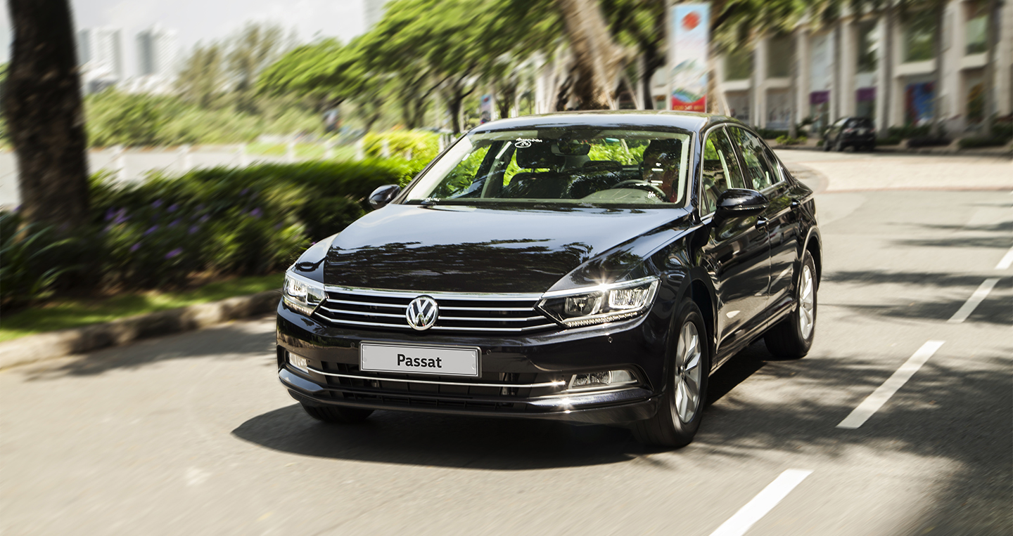 Volkswagen Passat BlueMotion COMFORT giá 1,42 tỷ tại VN