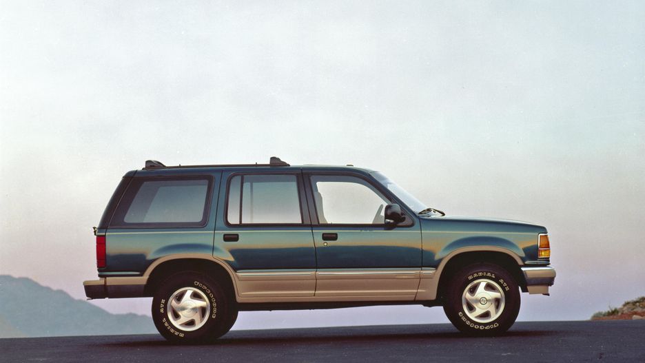 6 thế hệ Ford Explorer: 30 năm lịch sử thăng trầm của dòng xe biểu tượng 1992-ford-explorer-eddie-bauer-01.jpg