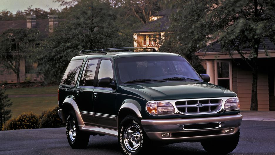 6 thế hệ Ford Explorer: 30 năm lịch sử thăng trầm của dòng xe biểu tượng 1996-ford-explorer-eddie-bauer-03.jpg
