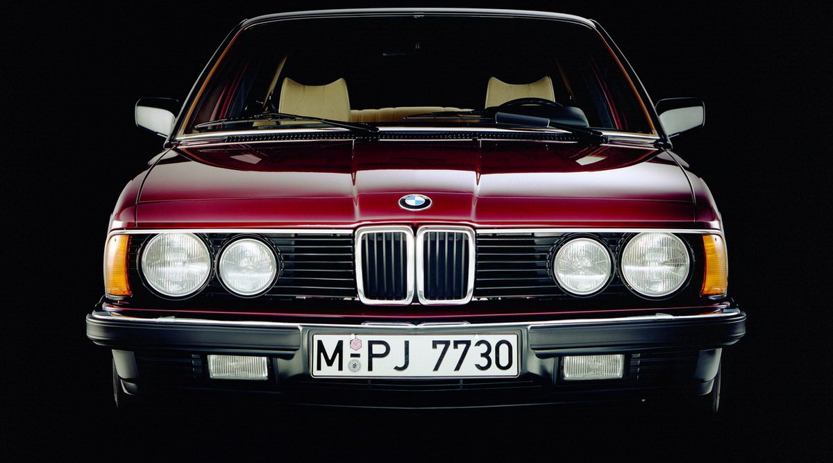 Nhìn lại quá trình “lột xác” của siêu sedan BMW 7-Series qua-trinh-lot-xac-bmw-7series-2.jpg