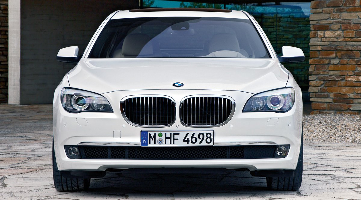 Nhìn lại quá trình “lột xác” của siêu sedan BMW 7-Series qua-trinh-lot-xac-bmw-7series-9.jpg