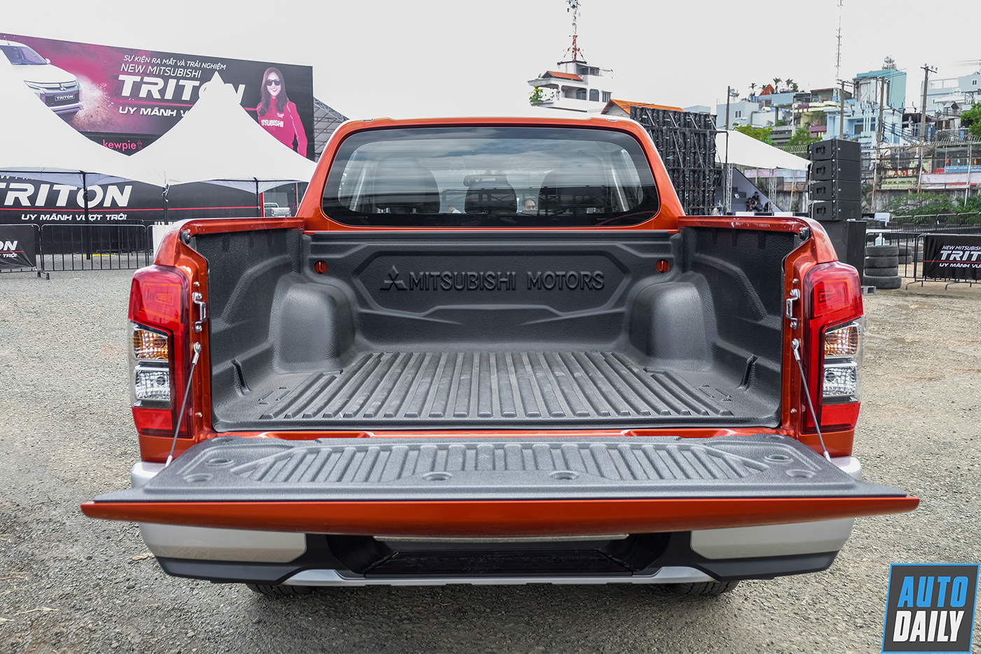 Ảnh chi tiết Mitsubishi Triton 2019 tại Việt Nam mitsubishi-triton-2019-7.jpg