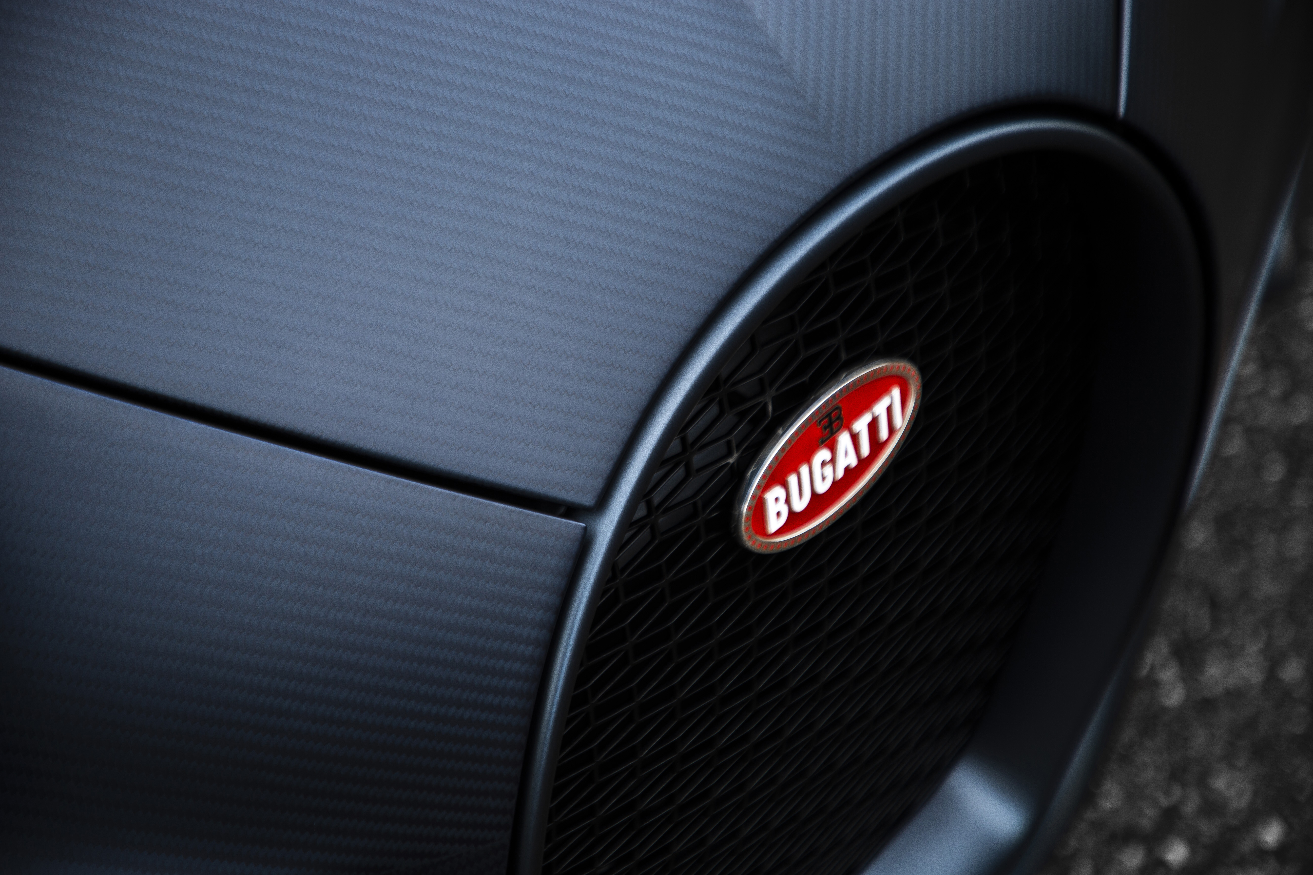 bugatti-chiron-sport-110-ans-bugatti-7.jpg