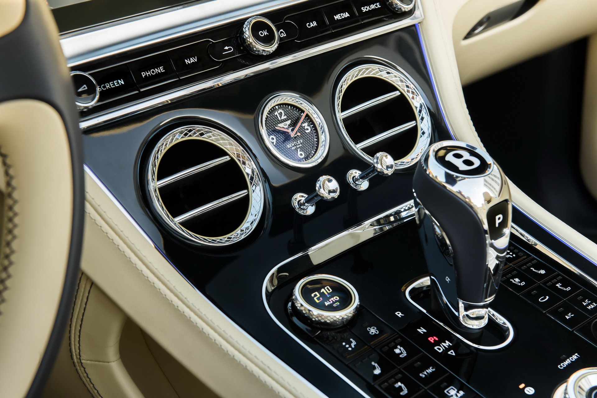 bentley-continental-gt-v8-launched-anh-17.jpg