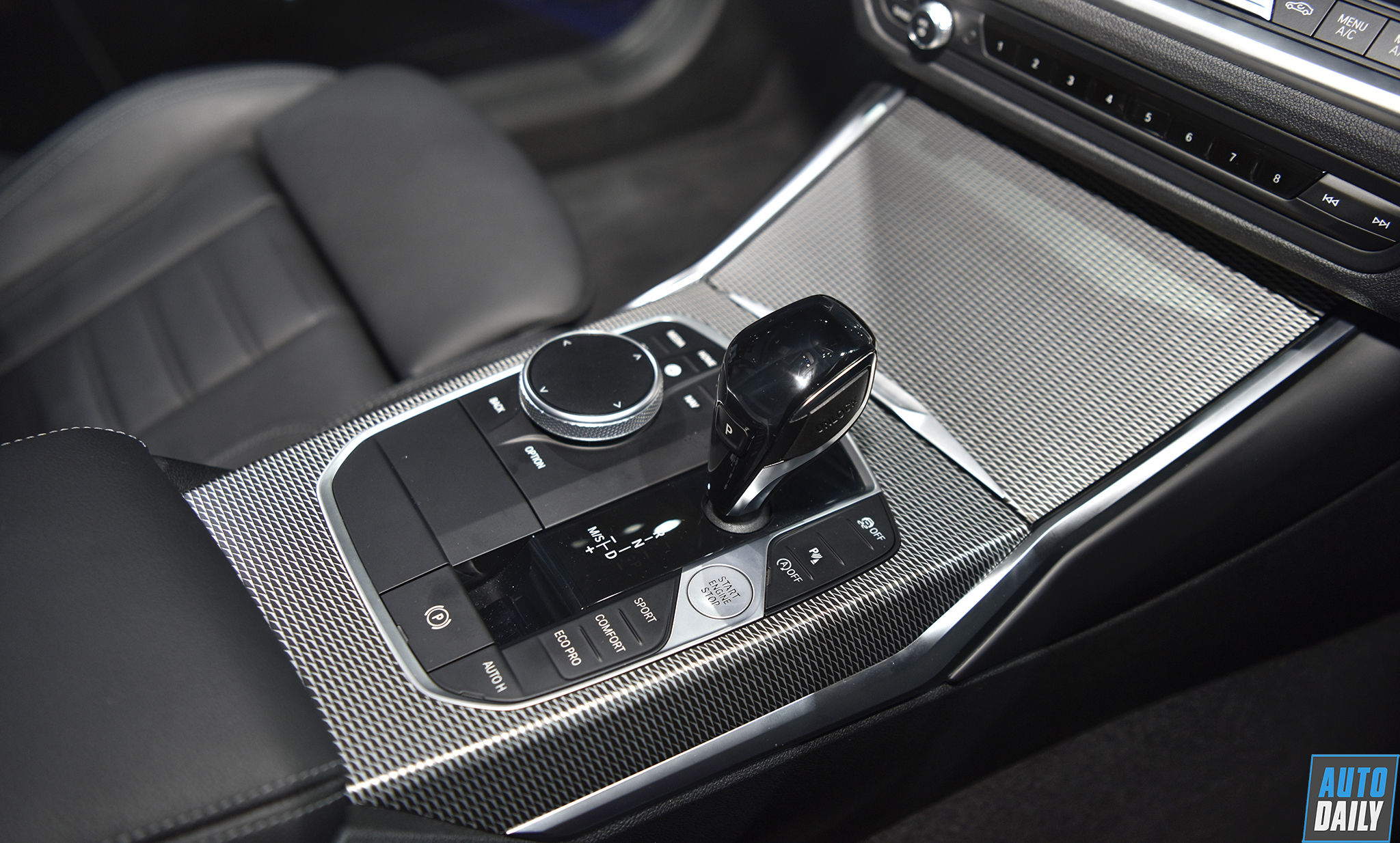 Ảnh chi tiết BMW 3-Series 2019 bmw-3-series-2019-bangkok-motor-show-autodaiy-04.jpg