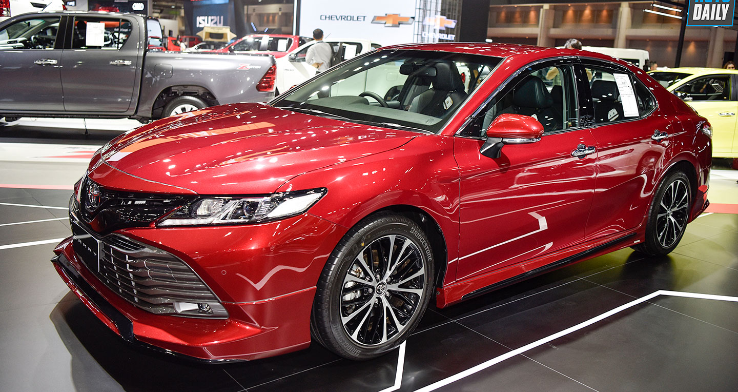 Ảnh chi tiết Toyota Camry 2019