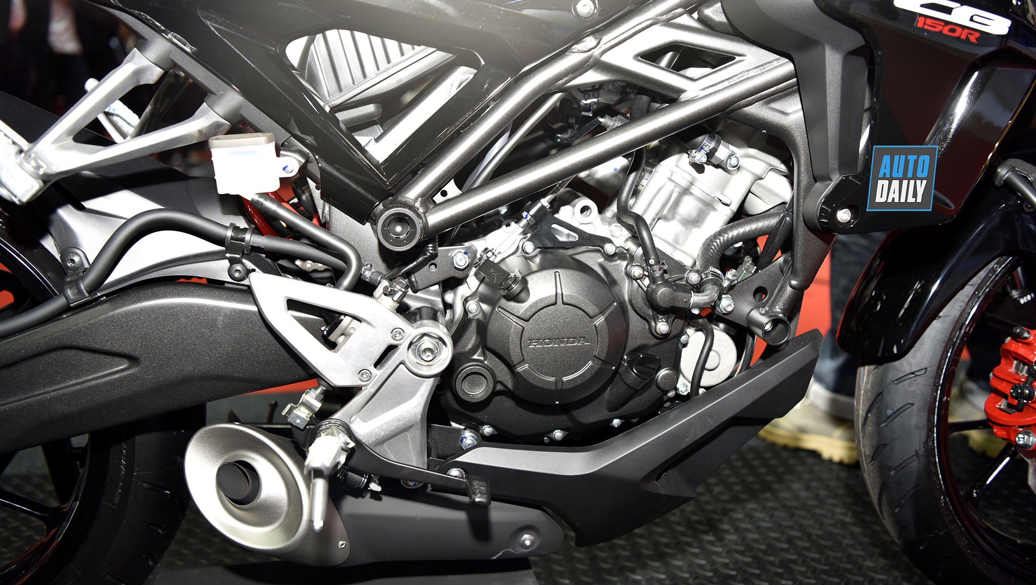 Ảnh chi tiết Honda CB150R 2019 honda-cb150r-2019-bangkok-motor-show-autodaily-011.jpg