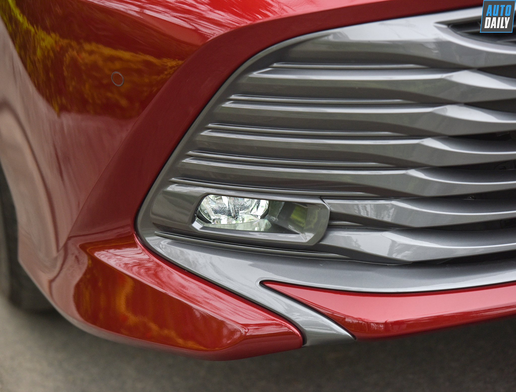 Ảnh chi tiết Toyota Camry 2019 tại Việt Nam toyota-camry-201930-copy.jpg