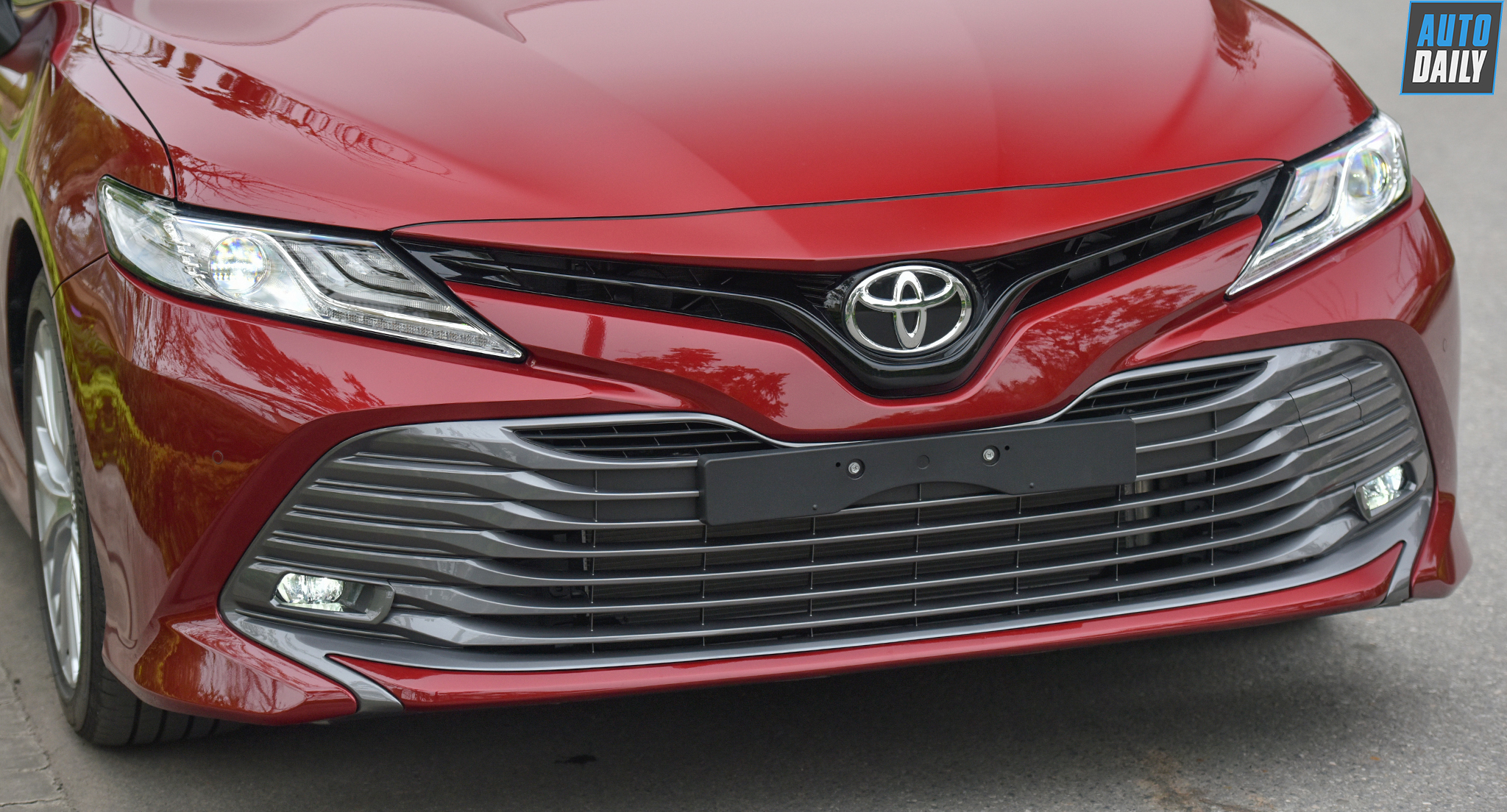 Ảnh chi tiết Toyota Camry 2019 tại Việt Nam toyota-camry-201932-copy.jpg