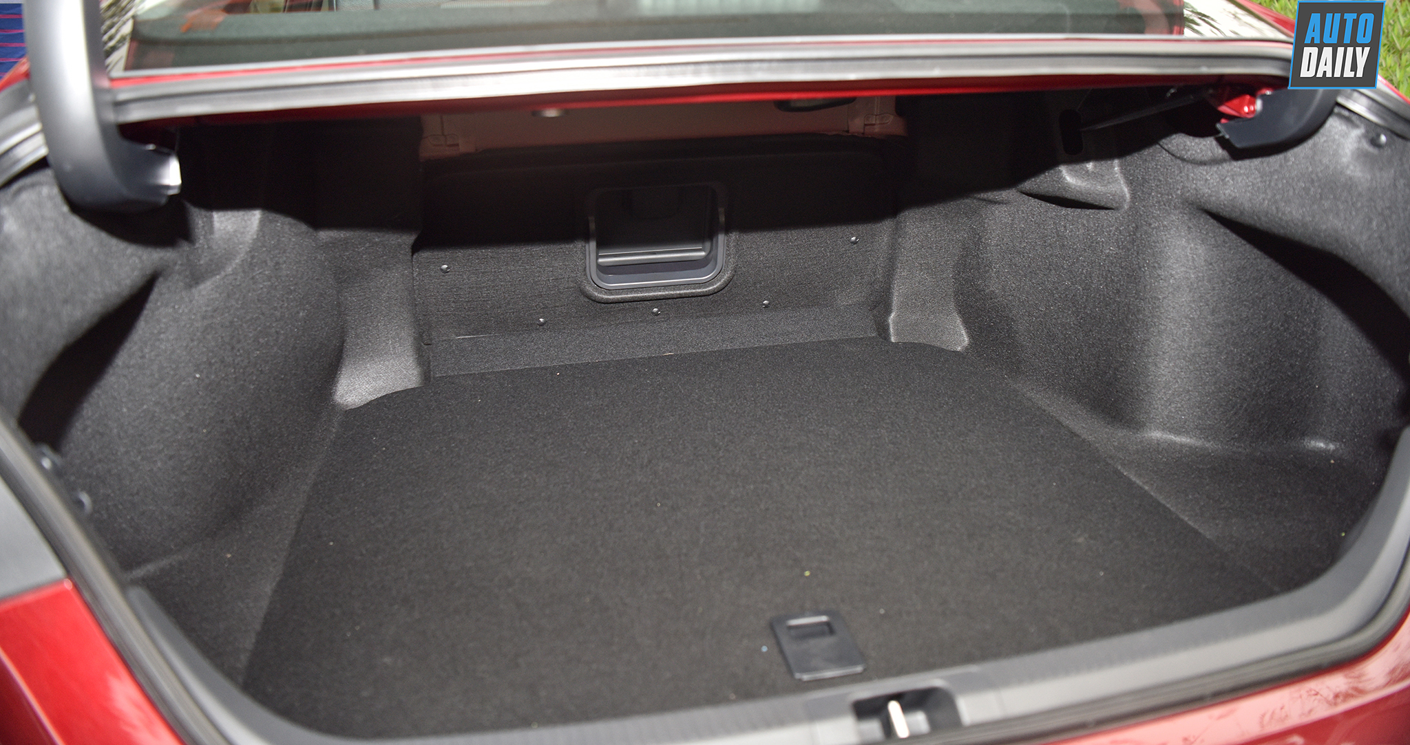 Ảnh chi tiết Toyota Camry 2019 tại Việt Nam toyota-camry-201952-copy.jpg