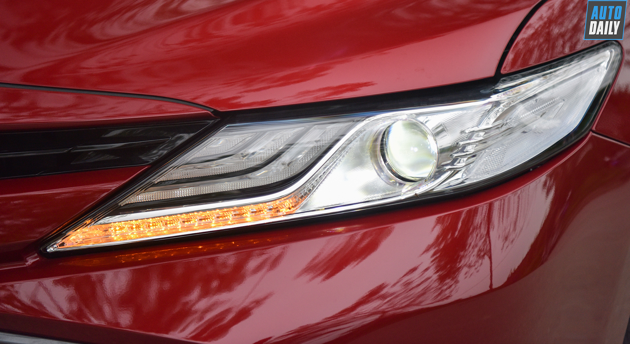 Ảnh chi tiết Toyota Camry 2019 tại Việt Nam toyota-camry-201959-copy.jpg