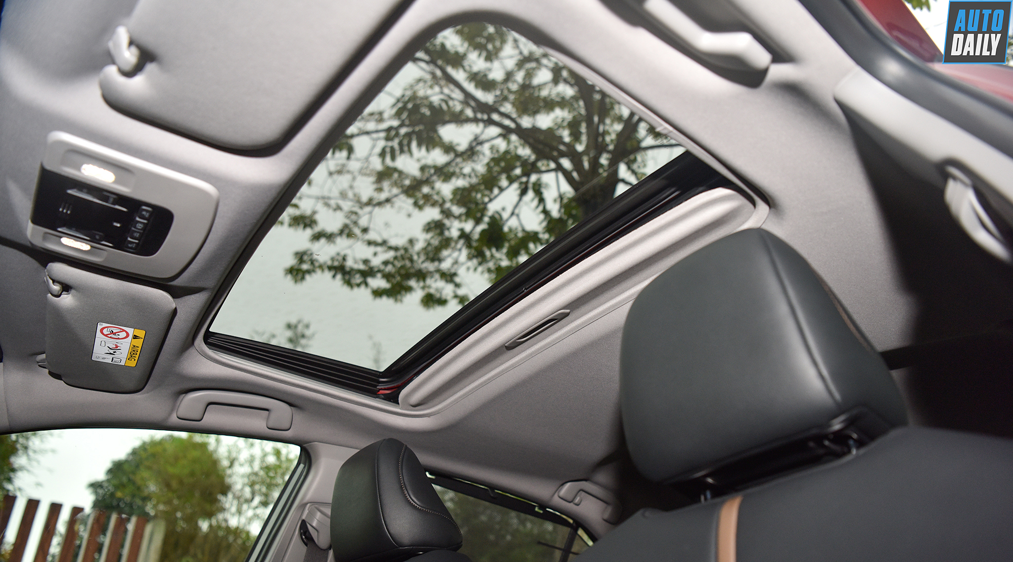 Ảnh chi tiết Toyota Camry 2019 tại Việt Nam toyota-camry-201962-copy.jpg