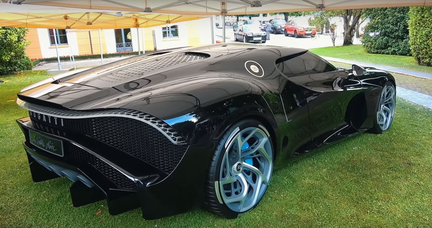 bugatti-la-voiture-noire-spotted-at-villa-d-este-as-world-s-most-expensive-car-134727-1.jpg
