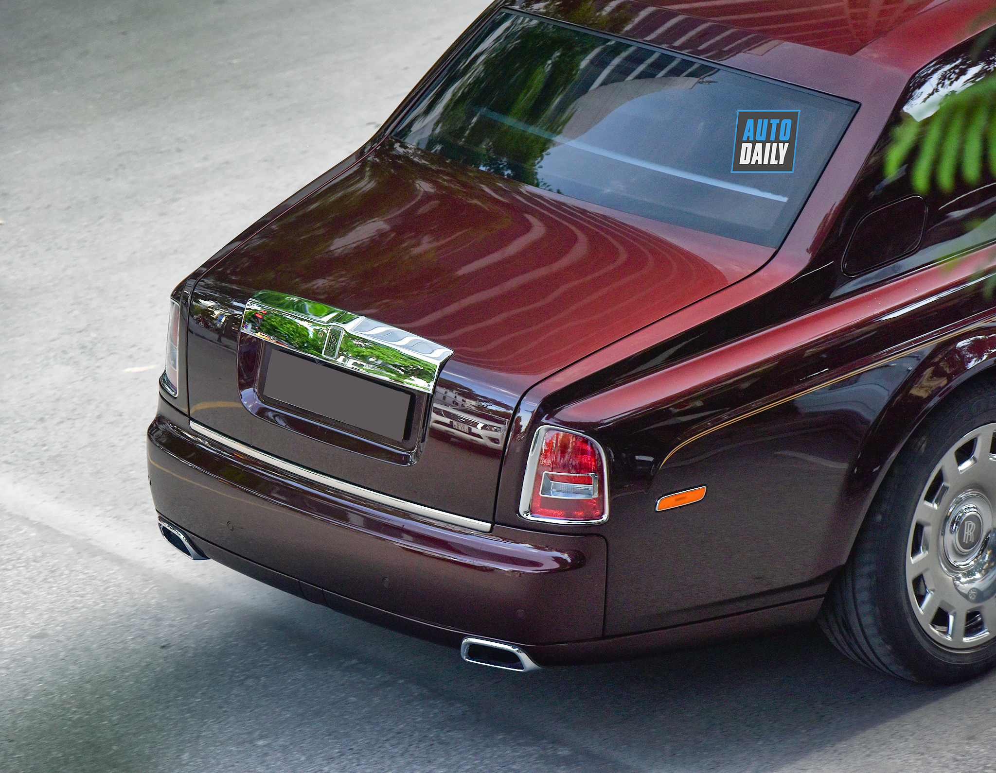 RollsRoyce Phantom 2008 qua sử dụng được rao bán 11 tỷ đồng tại TPHCM