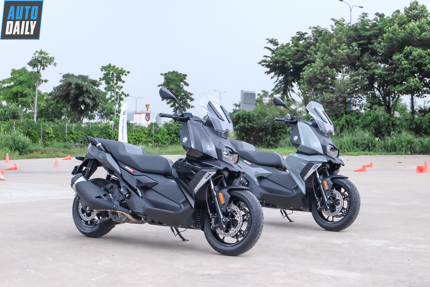 Các mẫu xe tay ga 300cc Honda tại Việt Nam giá bao nhiêu