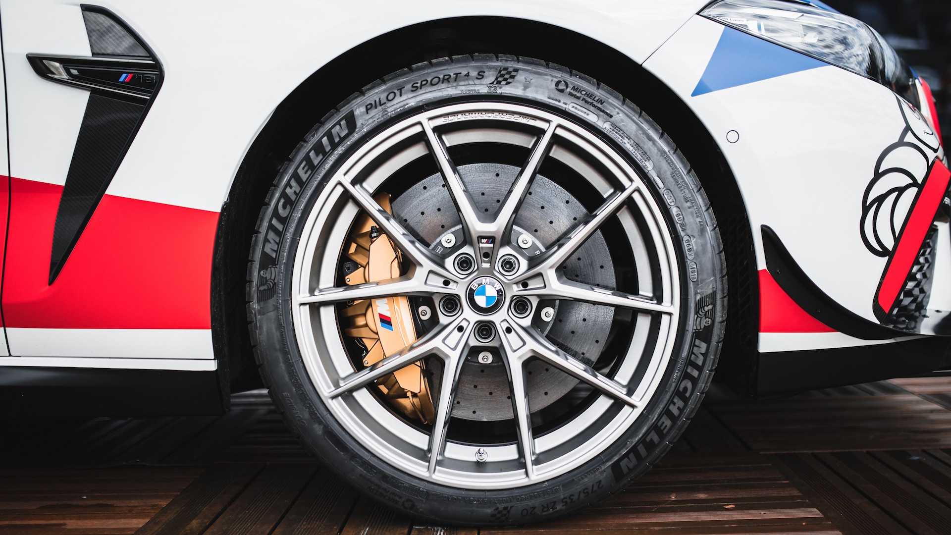 BMW M8 MotoGP Safety Car ra mắt: “Thần hộ mệnh” mới ở MotoGP bmw-m8-motogp-safety-car-4.jpg