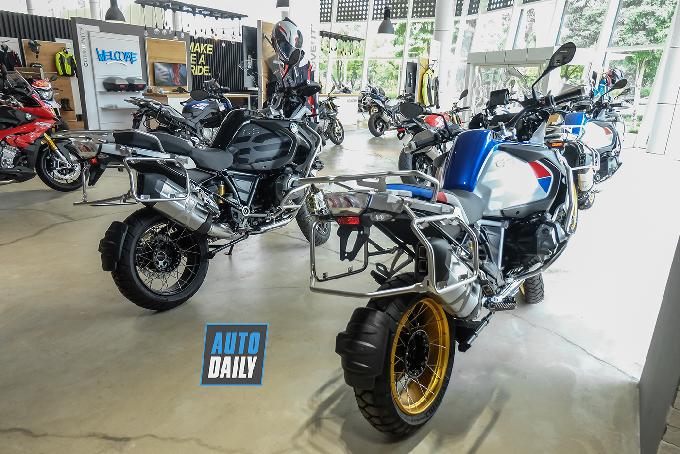 So sánh BMW R1250 GSA 2019 với phiên bản tiền nhiệm bmw-r1250-gsa-2019-r1200-gsa-2018-5.jpg