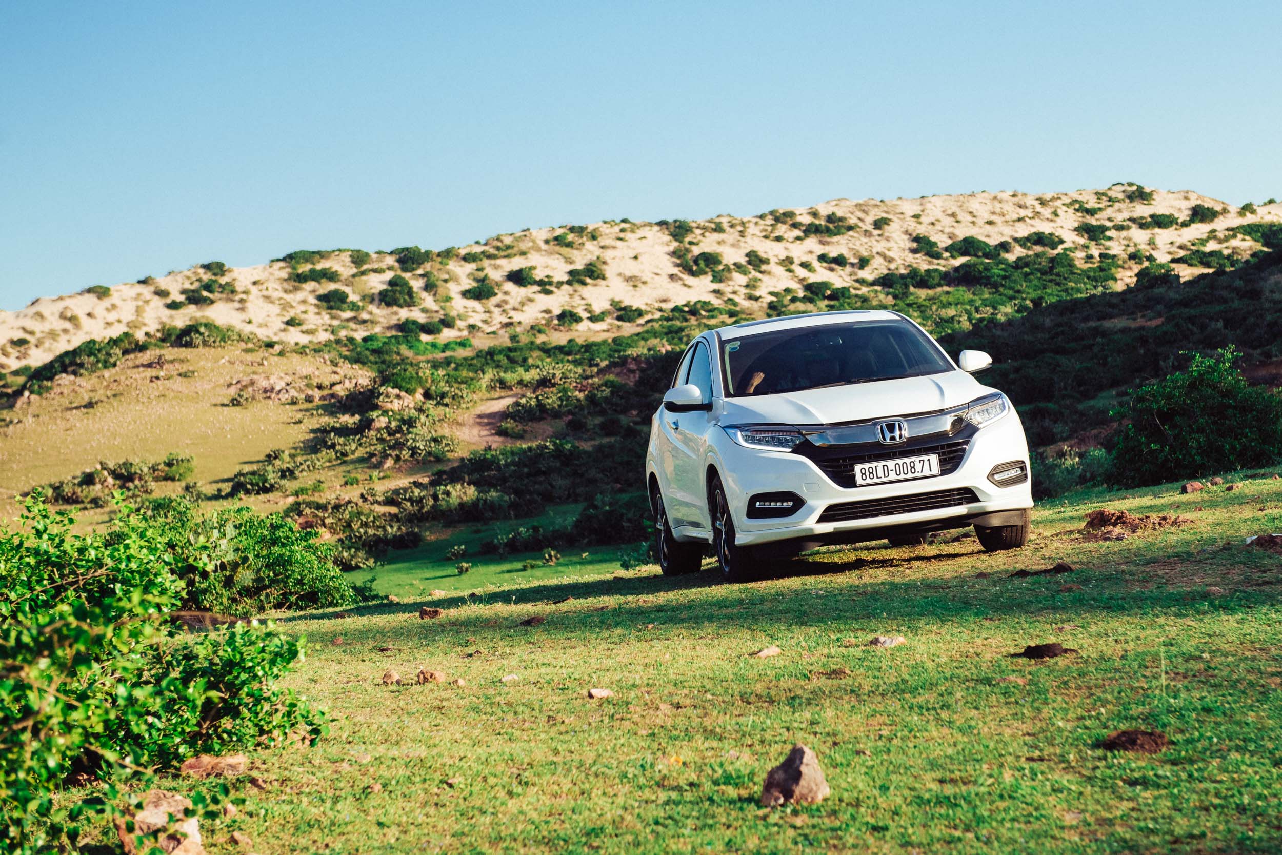 Tháng 11: Mua xe Honda HR-V, nhận ngay quà chất honda-hr-v-2018.jpg