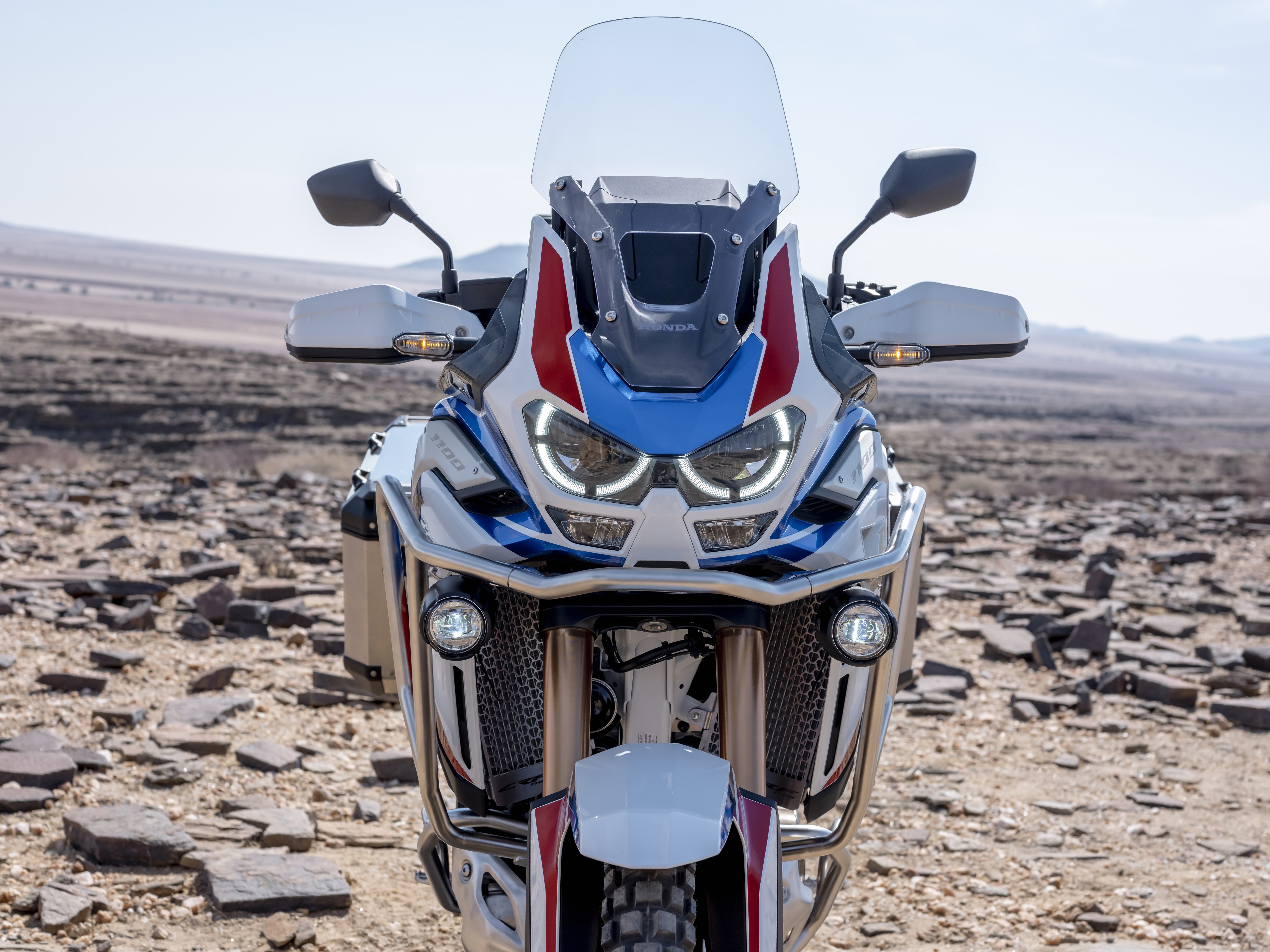 Chi tiết xế phượt Honda CRF1100L Africa Twin 2020 189556-20ym-africa-twin-adventure-sports-headlight.jpg