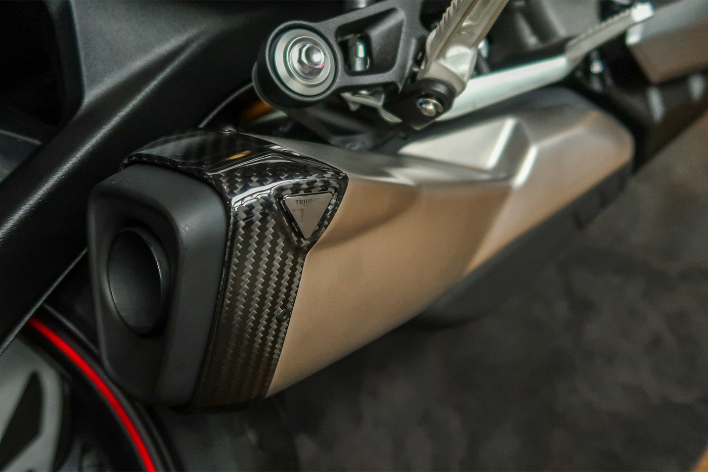 “Soi” Triumph Street Triple 765RS 2020 có giá hơn 16.400 USD tại ĐNÁ triumph-street-trile-765rs-2020-39.jpg