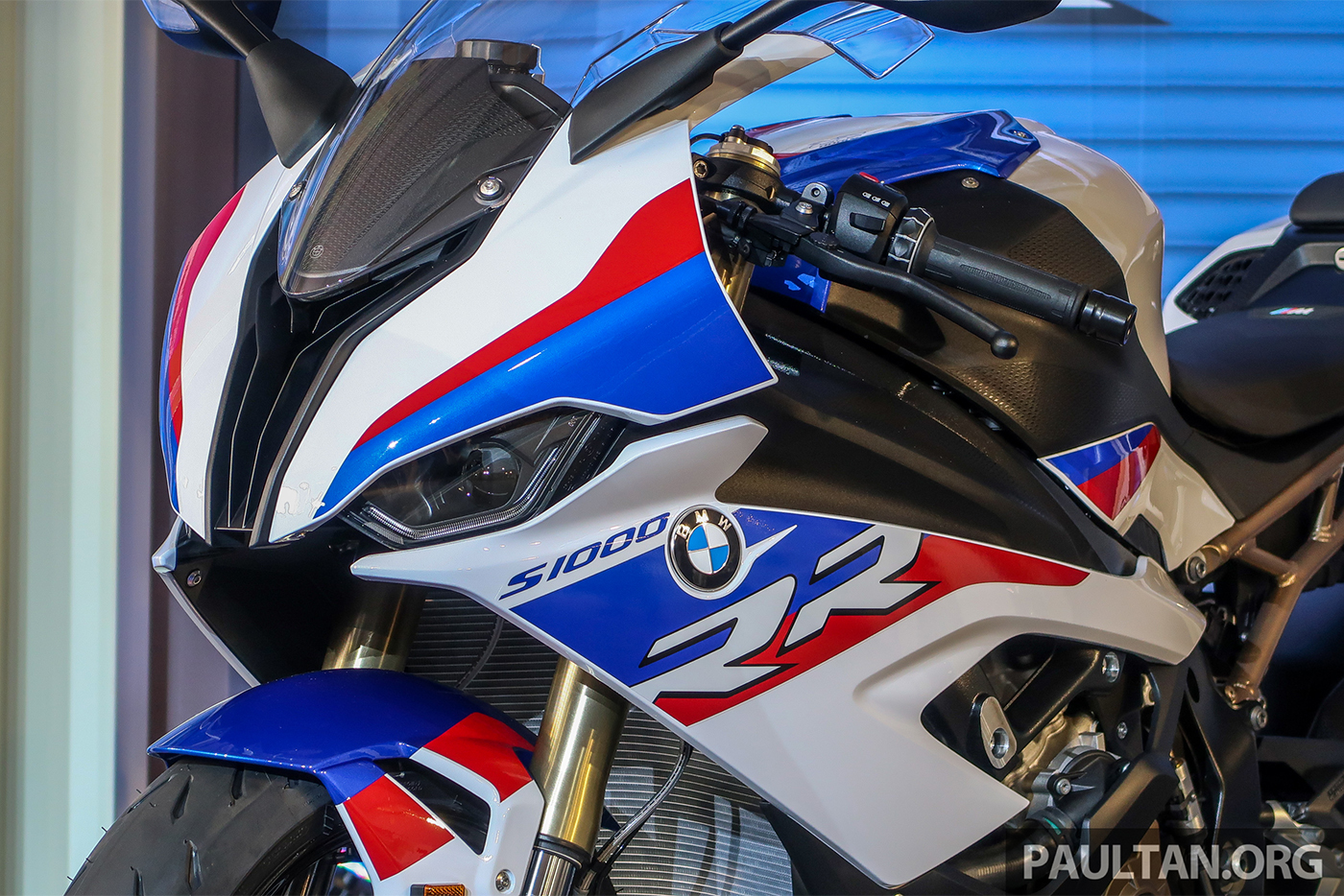 BMW S1000RR 2020 ngầu hơn với gói độ M Sport, giá từ 33.500 USD bmw-s1000rr-2019-11.jpg