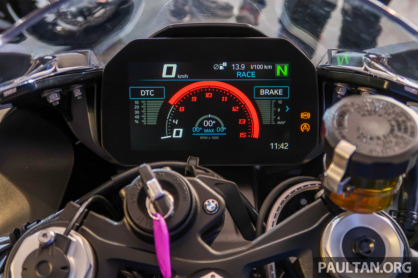 BMW S1000RR 2020 ngầu hơn với gói độ M Sport, giá từ 33.500 USD bmw-s1000rr-2019-36.jpg