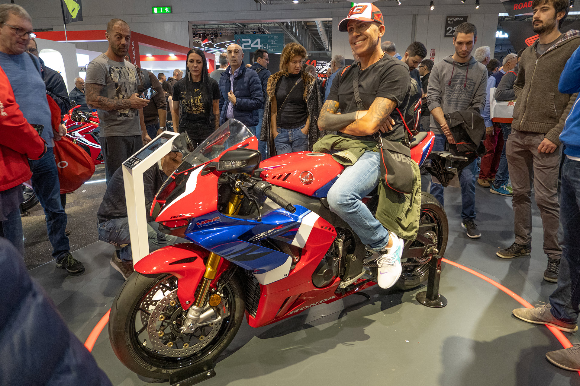 Dàn xe “khủng” của Honda đổ bộ triển lãm EICMA 2019 honda-at-eicma-2019-011.jpg