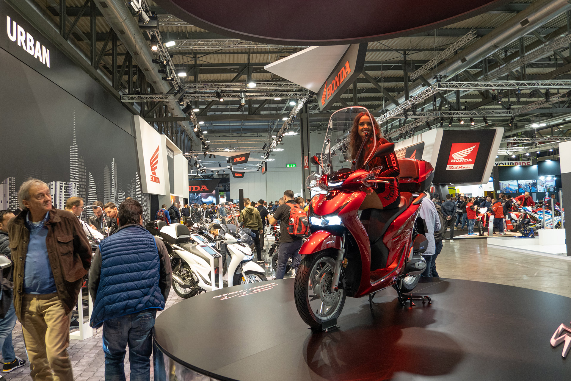 Dàn xe “khủng” của Honda đổ bộ triển lãm EICMA 2019 honda-at-eicma-2019-023.jpg