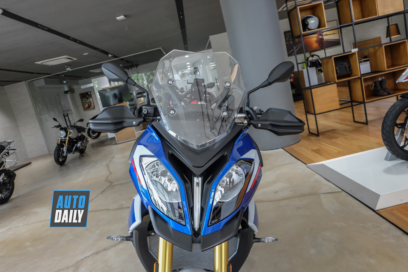 Chọn BMW S1000XR 2019 hay Ducati Multistrada 1260 Enduro 2019? bmw-s1000-xr-2019-36.jpg