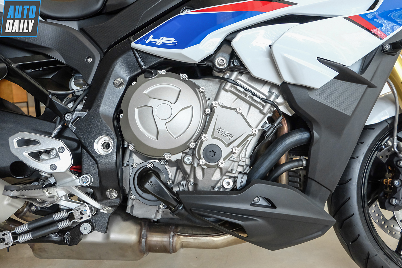 Chọn BMW S1000XR 2019 hay Ducati Multistrada 1260 Enduro 2019? bmw-s1000-xr-2019-42.jpg