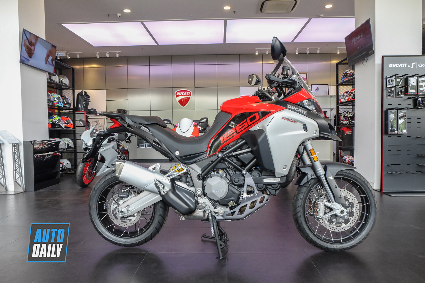 Chọn BMW S1000XR 2019 hay Ducati Multistrada 1260 Enduro 2019? ducati-multistrada-1260-enduro-2019-6.jpg