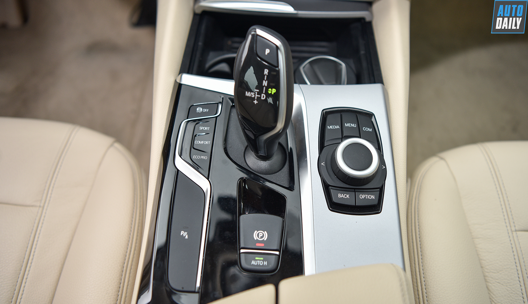 BMW 520i - Chiếc xe đáp ứng hoàn hảo những nhu cầu của doanh nhân bmw-520i-autodaily-023.jpg