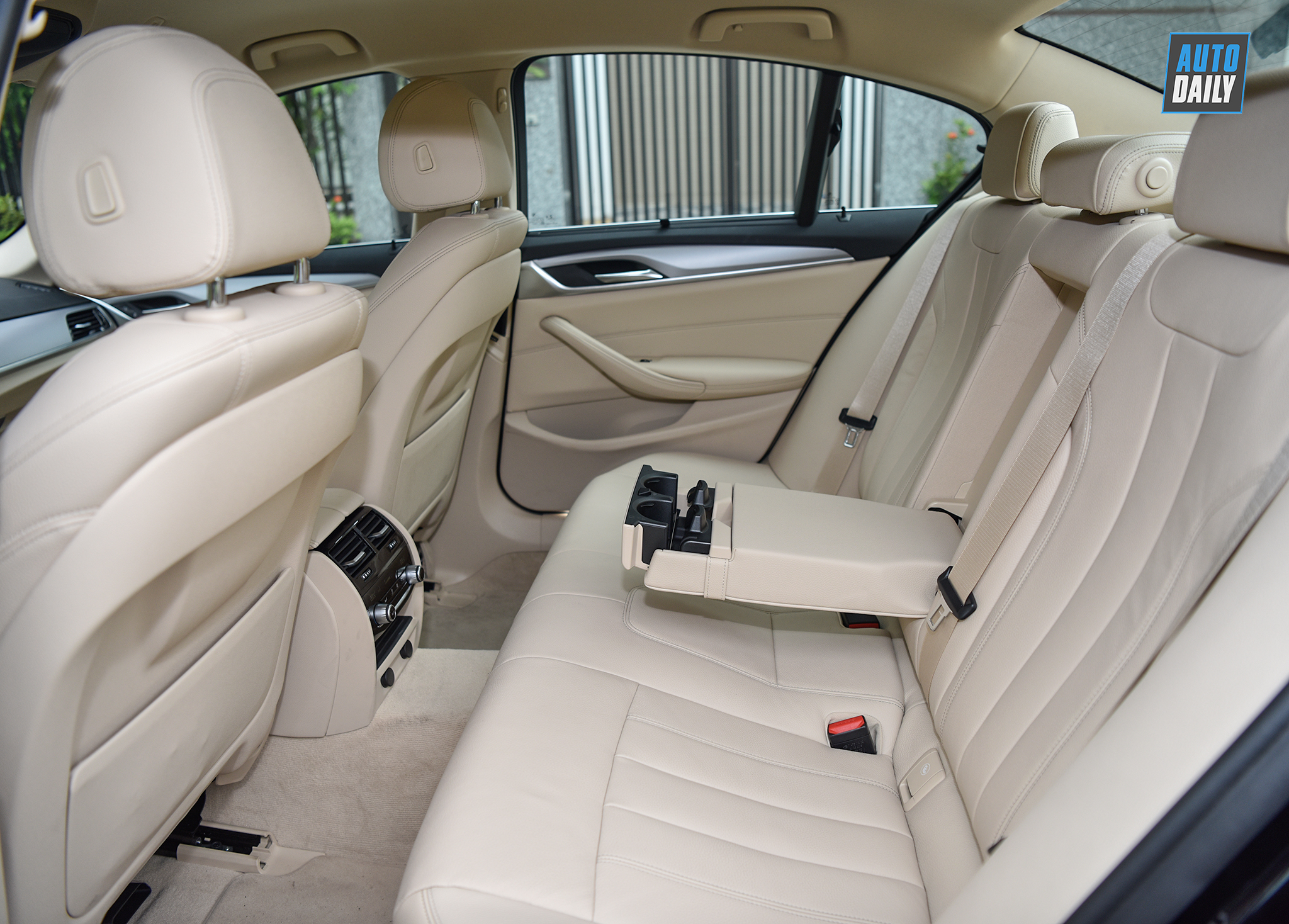 BMW 520i - Chiếc xe đáp ứng hoàn hảo những nhu cầu của doanh nhân bmw-520i-autodaily-033.jpg