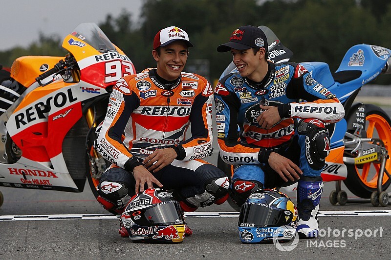 Alex Marquez thay thế Lorenzo, cùng anh trai Marc Marquez chinh phục MotoGP 2020