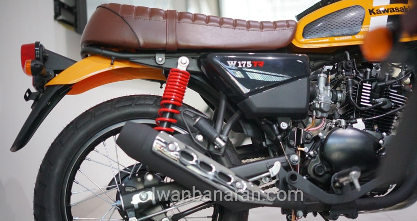 Kawasaki W175 có thêm phiên bản “phượt”, giá bán từ 2.070 USD kawasaki-w175-tr-4.jpg