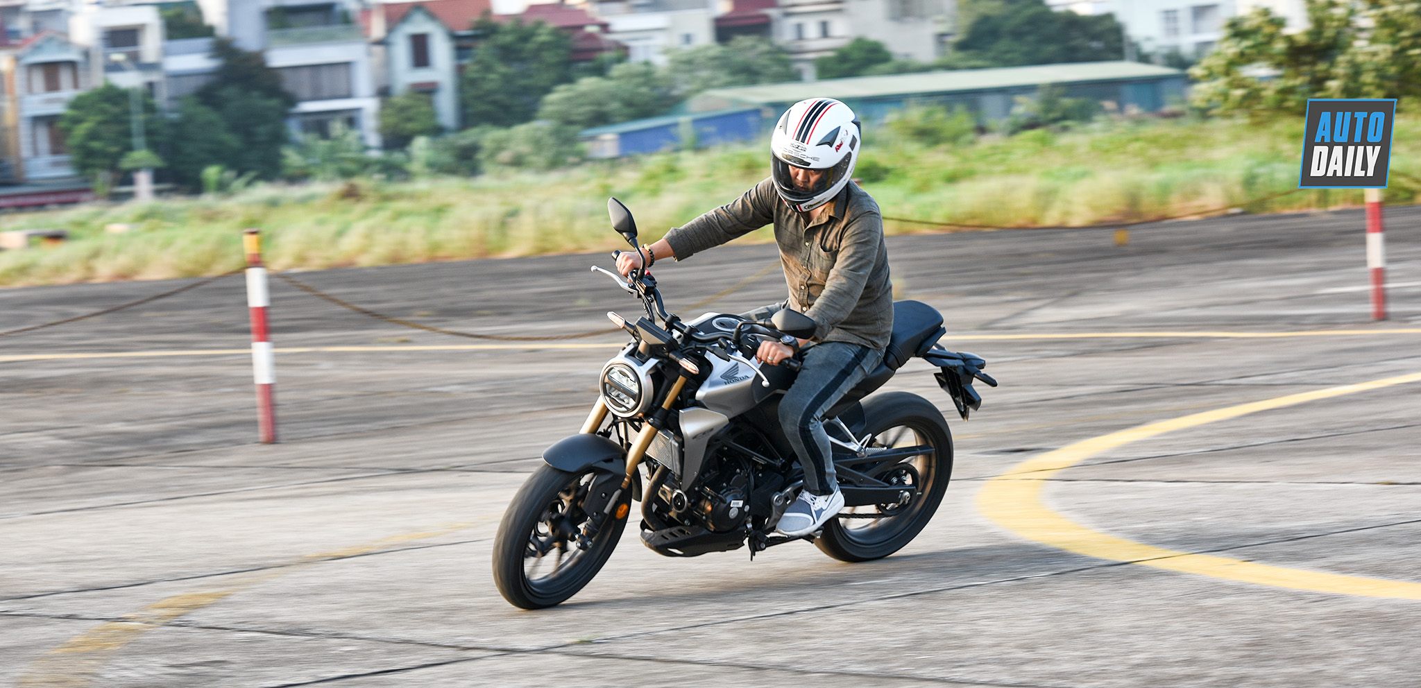 Đánh giá Honda CB300R 2019: Thiết kế đẹp, giá hợp lý dsc-8274-copy.jpg