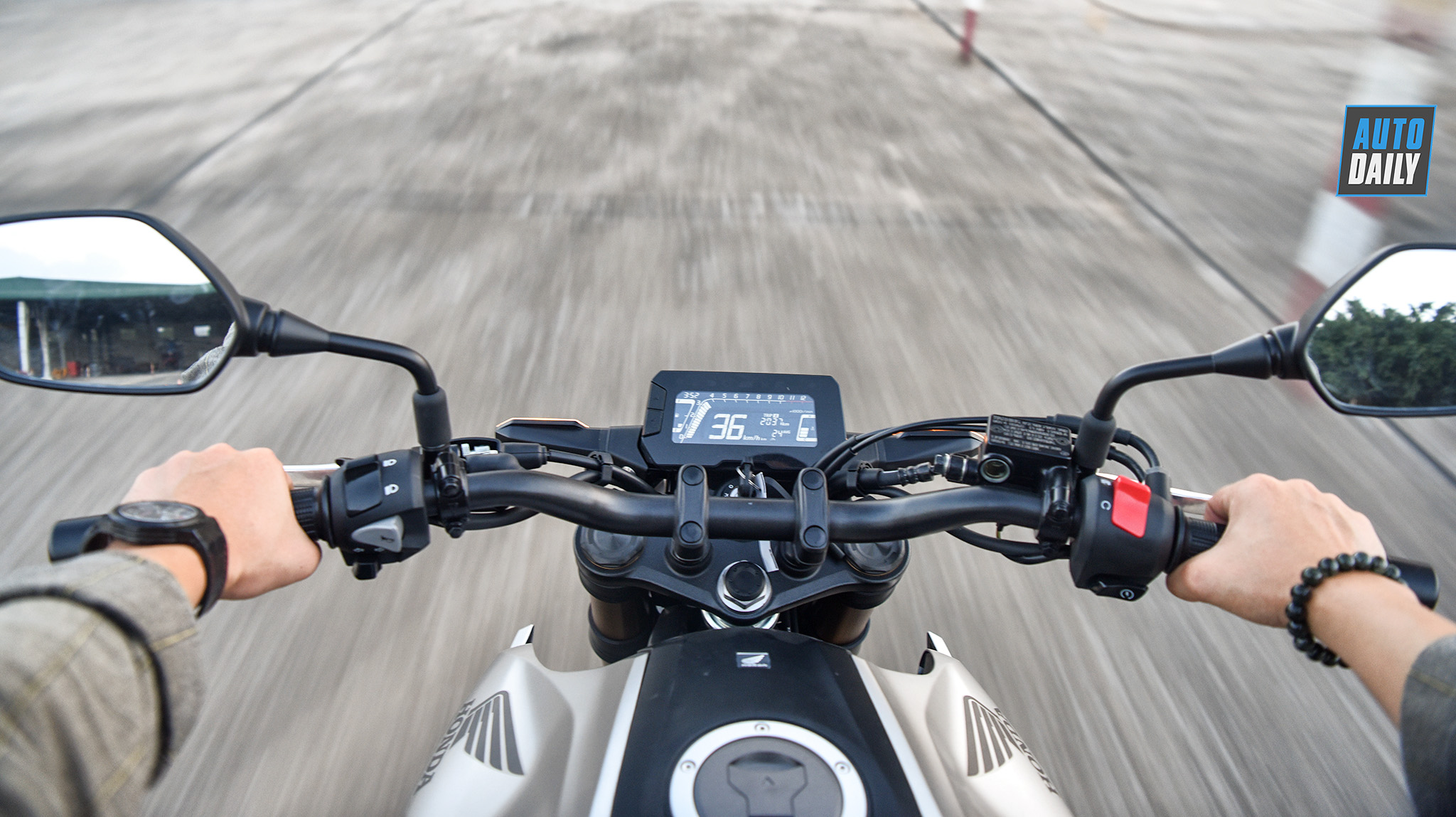 Đánh giá Honda CB300R 2019: Thiết kế đẹp, giá hợp lý dsc-8381-copy.jpg