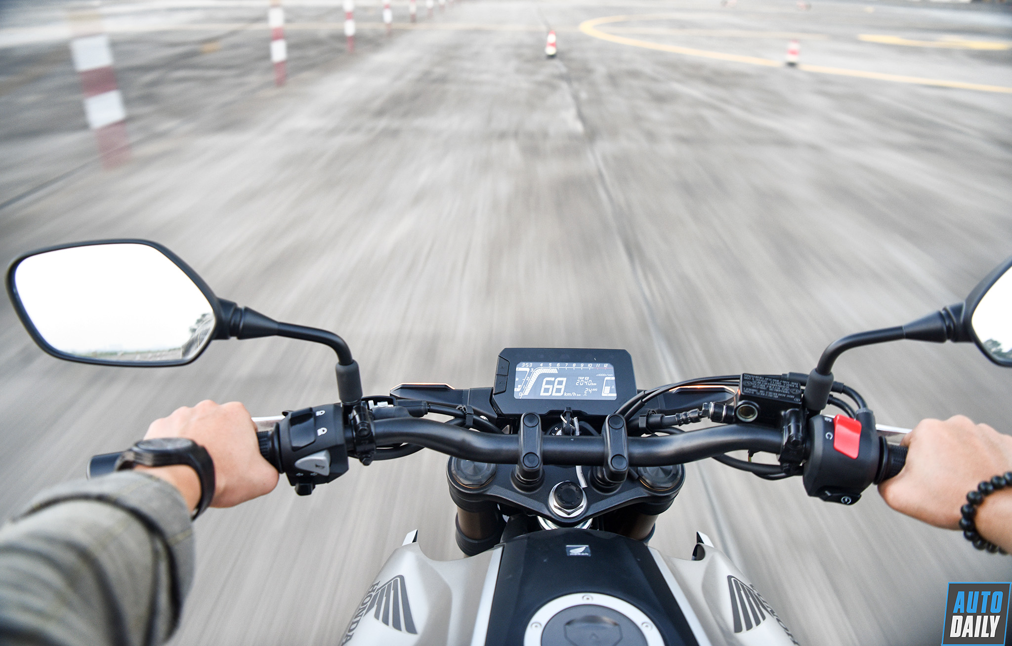 Đánh giá Honda CB300R 2019: Thiết kế đẹp, giá hợp lý dsc-8388-copy.jpg